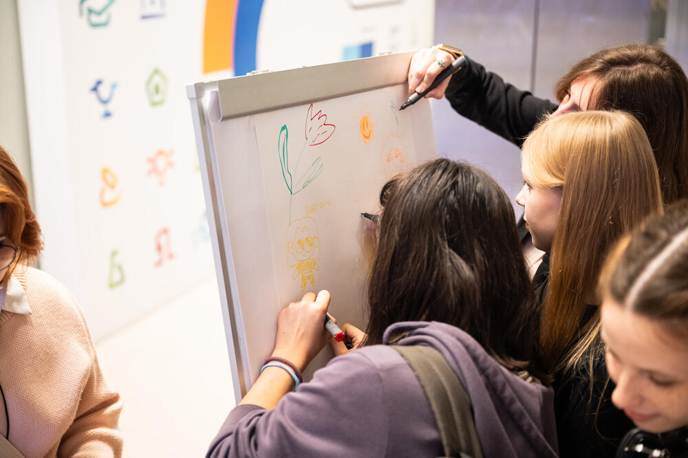 На изображении члены Художественного клуба