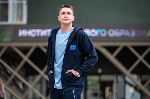 Кто ты без гидрокостюма? Чемпион по зимнему плаванию, инженер, филантроп и будущий учёный